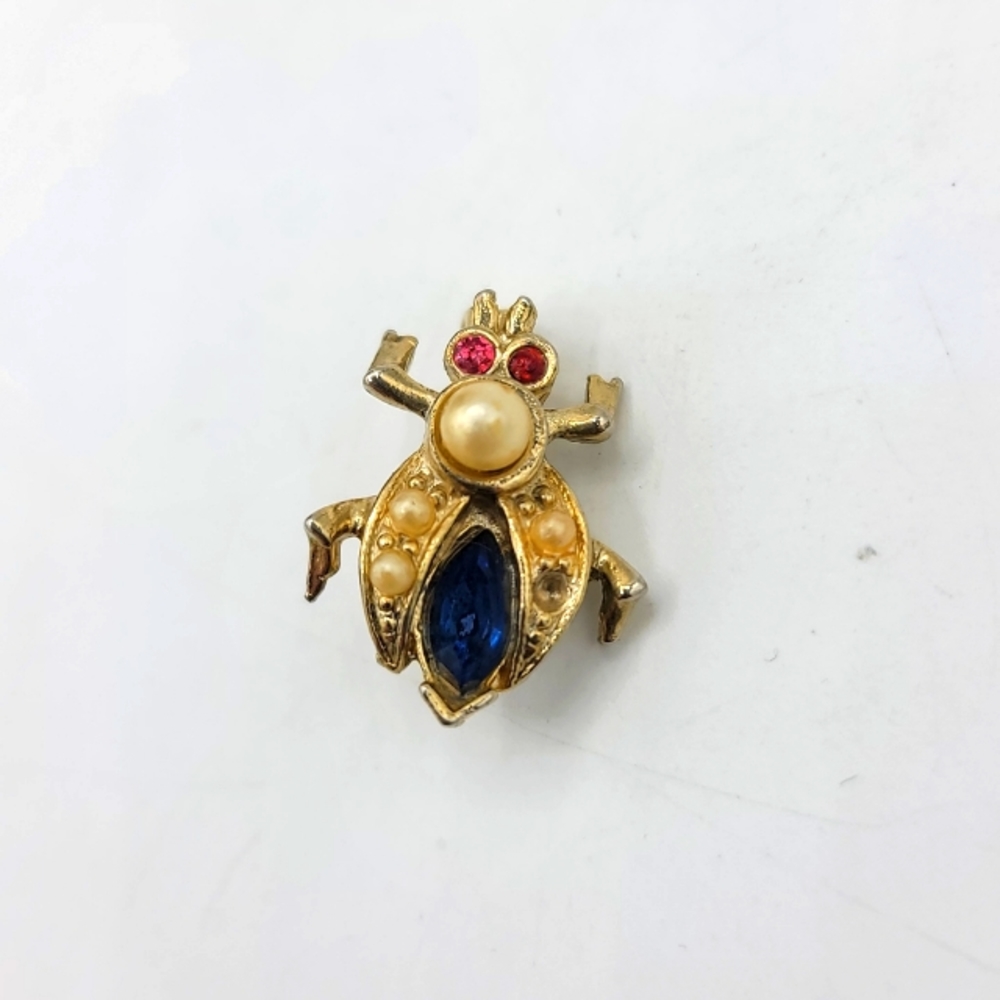 Rhinestone Gold tone faux Pearl Figural Fly Insect Brooch Pin Vintage